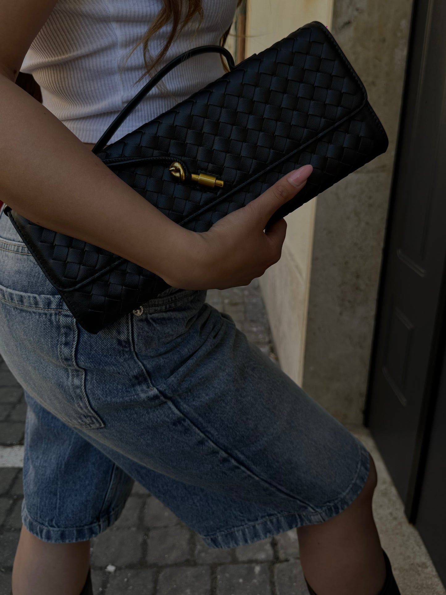 SLING BAG