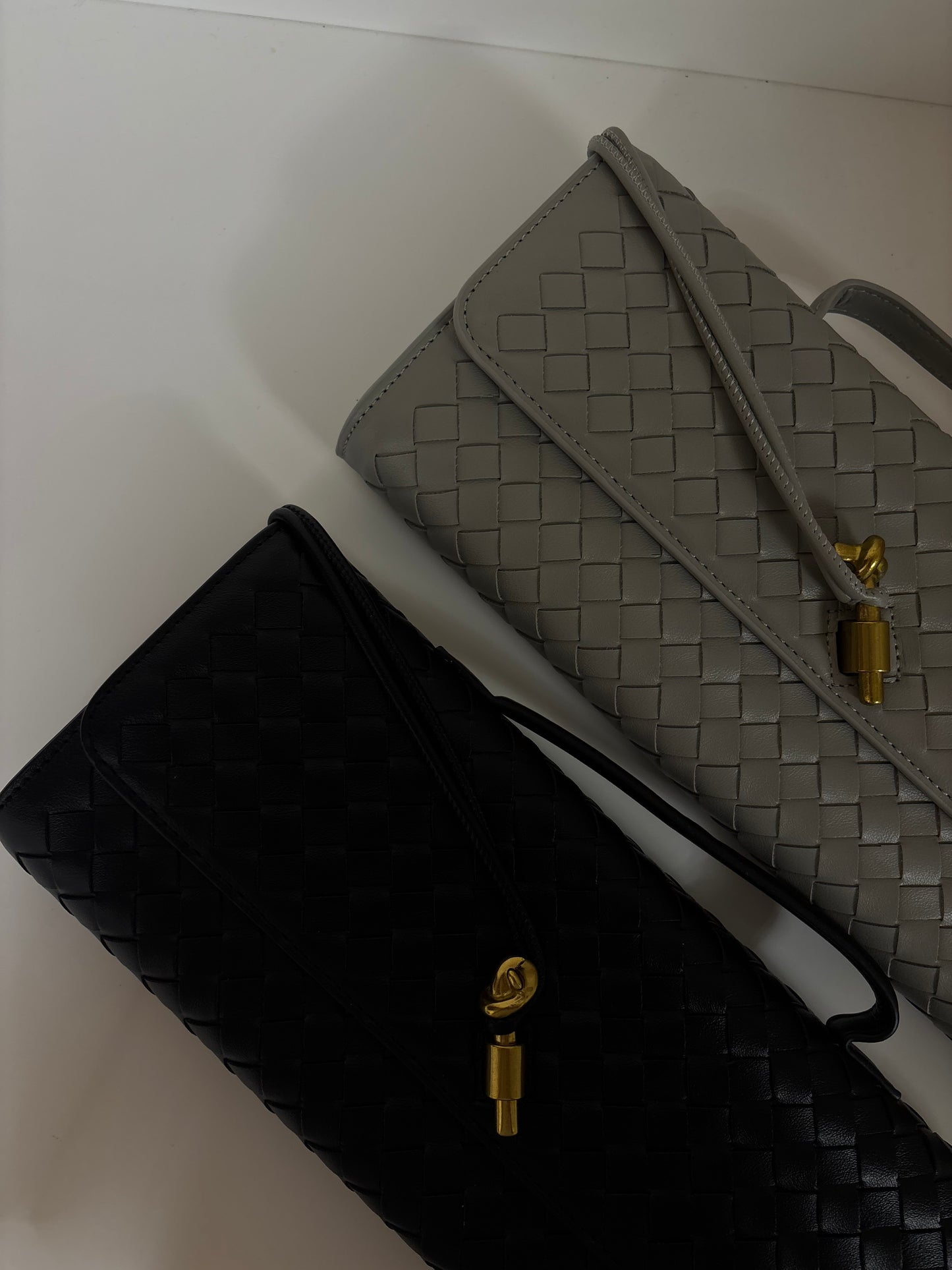 SLING BAG