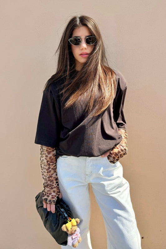 T-shirt over Leopardata
